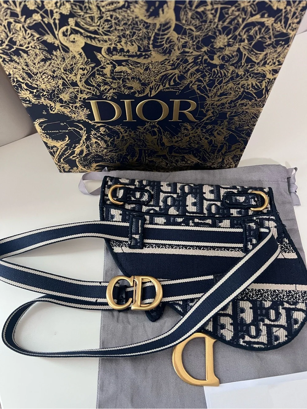 Christian Dior Oblique Saddle Belt Bag - Picture 3 of 11